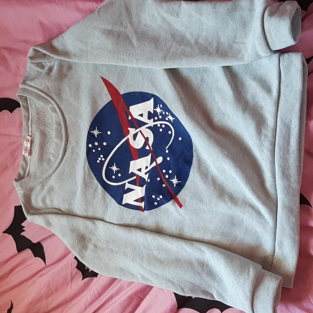 LAST CHANCE Grey NASA sweatshirt crewneck medium